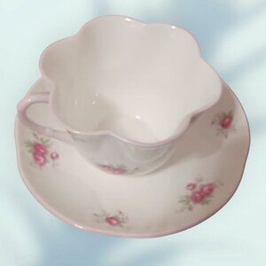 Crown Staffordshire Fine Bone China Sweetheart Rose Teacup & Saucer Set